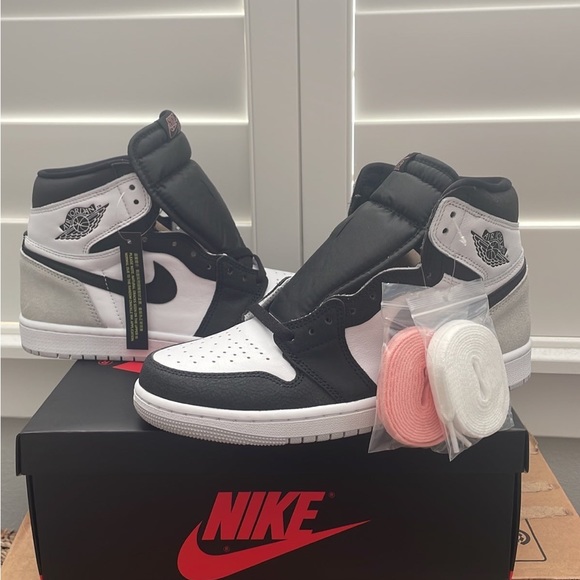 Nike Air Jordan 1 Retro OG Stage Haze Size 9 - Picture 2 of 6